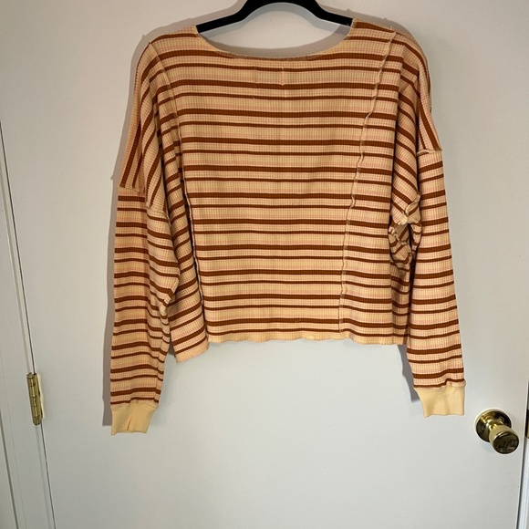 New Urban Outfitters Striped Thermal - Picture 3 of 4